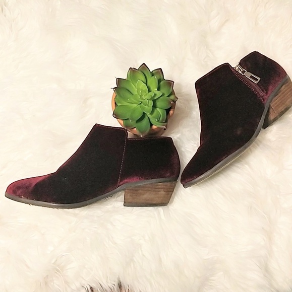 Very Volatile Shoes - very volatile | red velvet ankle booties size 6.5